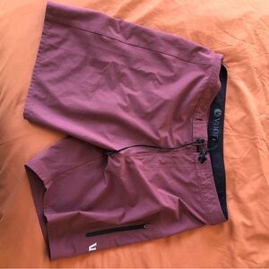 Vuori Rust and Orange Activewear